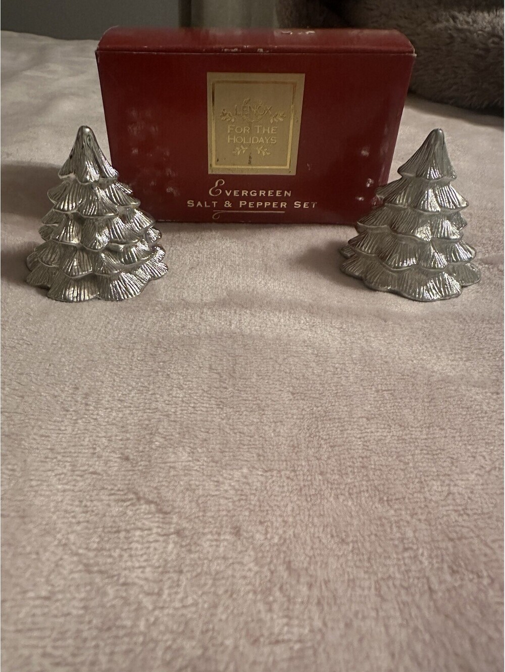 Lenox Evergreen Silver Tree Salt & Pepper Shakers Set of 2 w/ Box Christmas